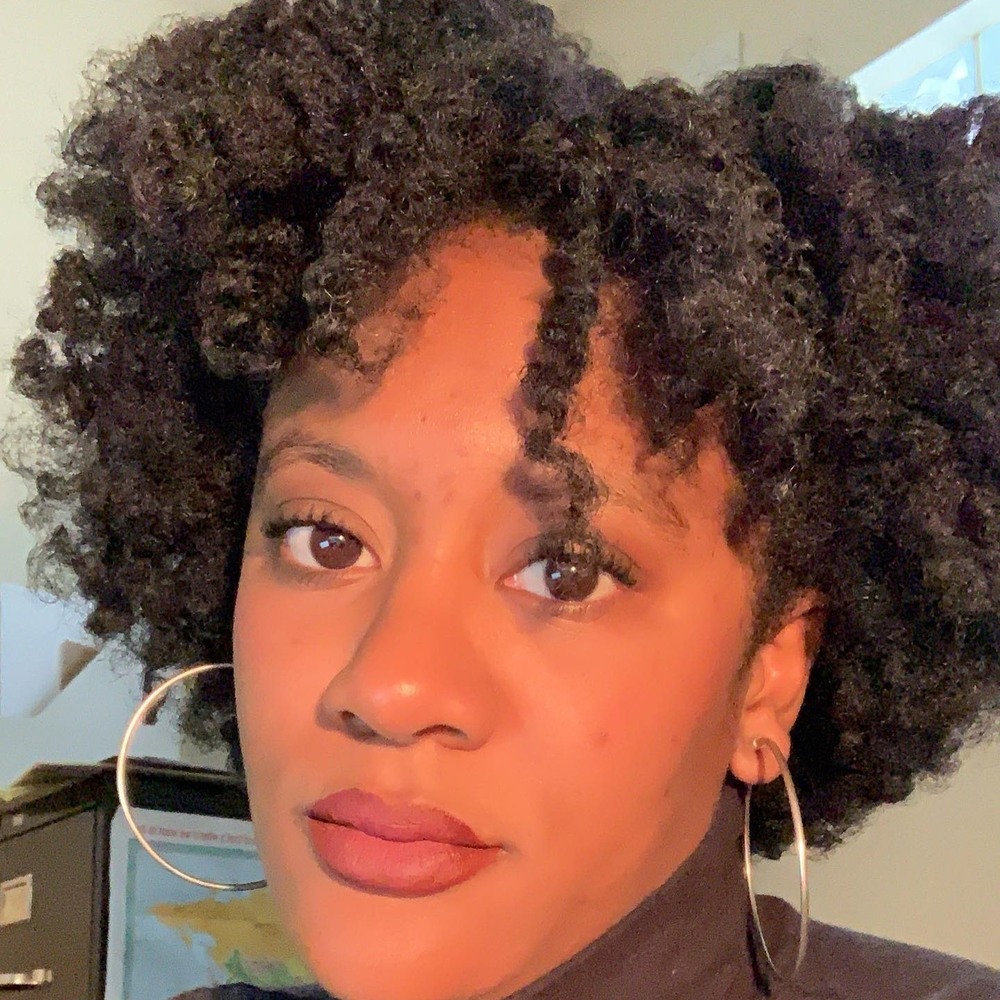 Meet your Posher, Devonna